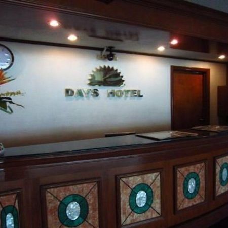 Days Hotel Mactan Cebu Lapu-Lapu City Exterior foto